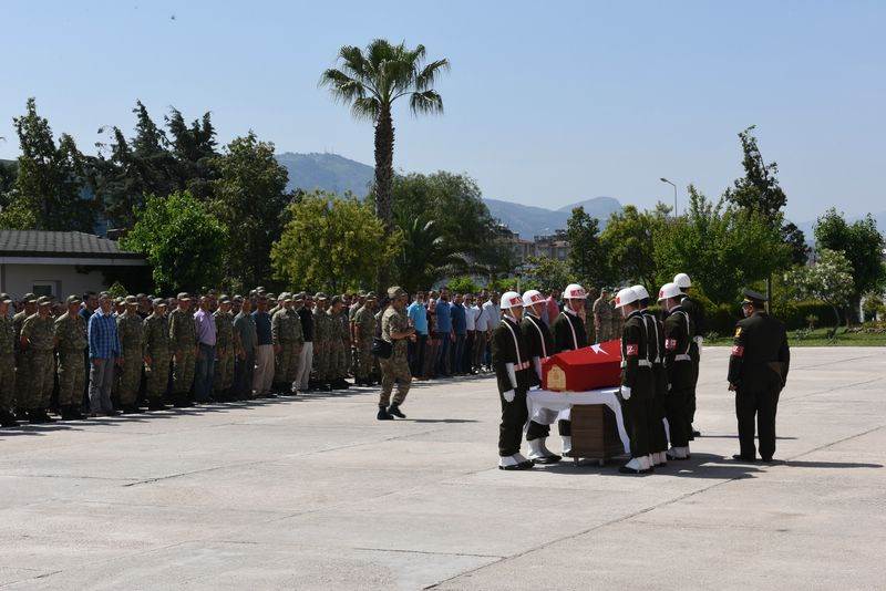 Şehit Bordo Bereli Rıza FIRAT Baba Ocağına Uğurlandı