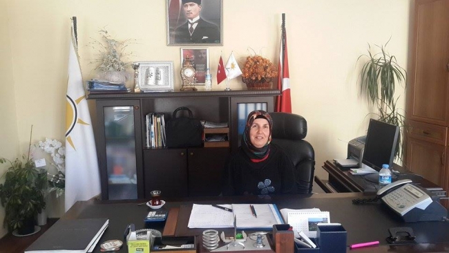 AK PARTİ DÖRTYOL KADIN KOLLARI BAŞKANI GÖKSU’NUN ÖĞRETMENLER GÜNÜ MESAJI