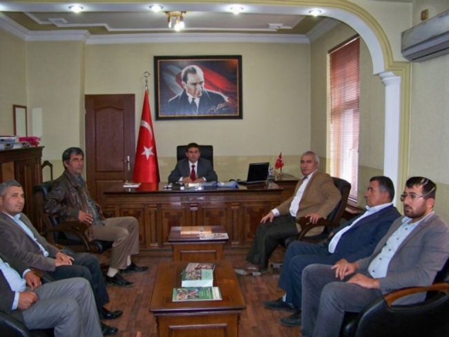 CHP MİLLETVEKİLİ HASAN AKGÖL,HASSA KAYMAKAMINI ZİYARET ETTİ.