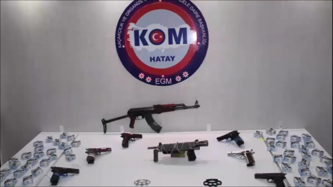 HATAY’DA ÇOK SAYIDA RUHSATSIZ SİLAH VE MÜHİMMAT ELE GEÇİRİLDİ