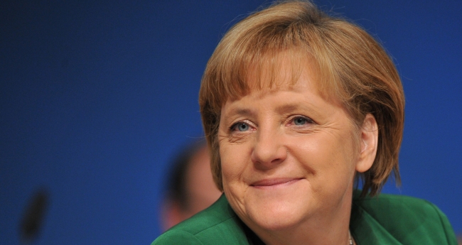 MERKEL NEDEN GEZİYOR?