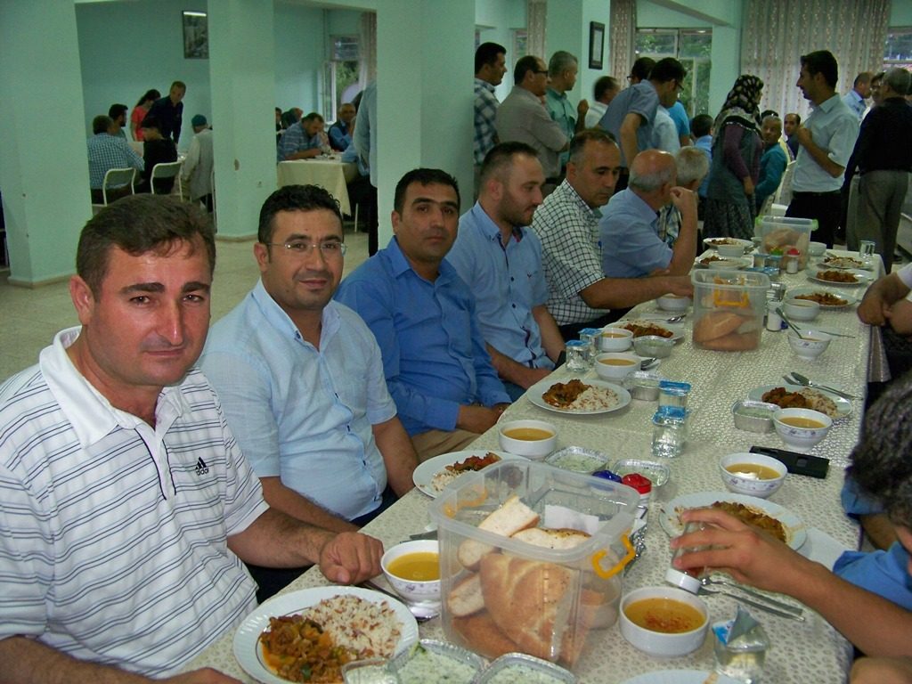 HASSA’DA ŞEHİT AİLELERİNE VE GAZİLERE İFTAR YEMEĞİ