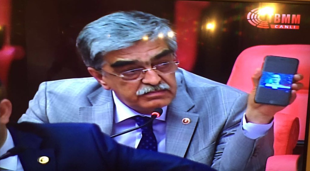 Ahrazoğlu: Terör örgütü başı Gülen’in emekli maaşının kesildiği doğru mudur?