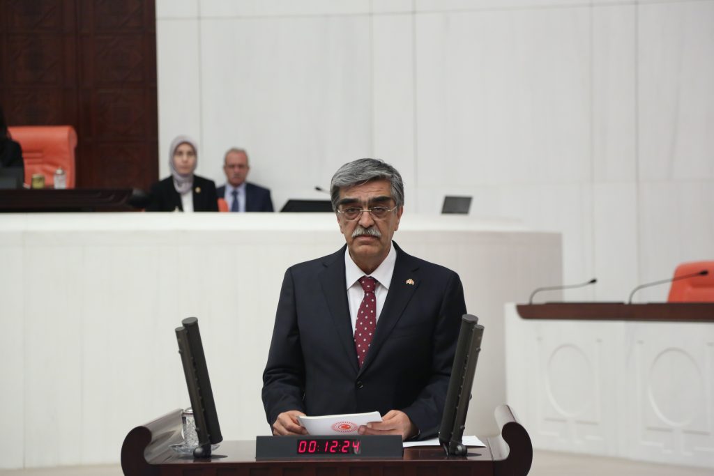 Milletvekili Ahrazoğlu: Umarım ki İslam ülkeleri ve diğer ülkeler Dünyanın da beşte 1’den büyük olduğunu gösterirler.