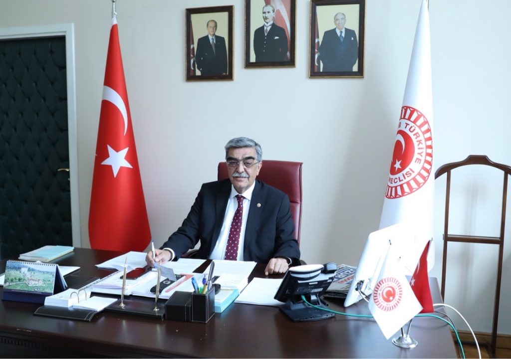 Ahrazoğlu: Çanakkale; azmin, duanın, direncin, feragat ve faziletin zirvesidir.