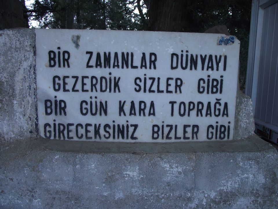 KABİRLERİ ZİYARET EDİNİZ…
