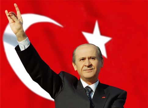 DEVLET BAHÇELİ ALKIŞLARI HAK EDİYOR