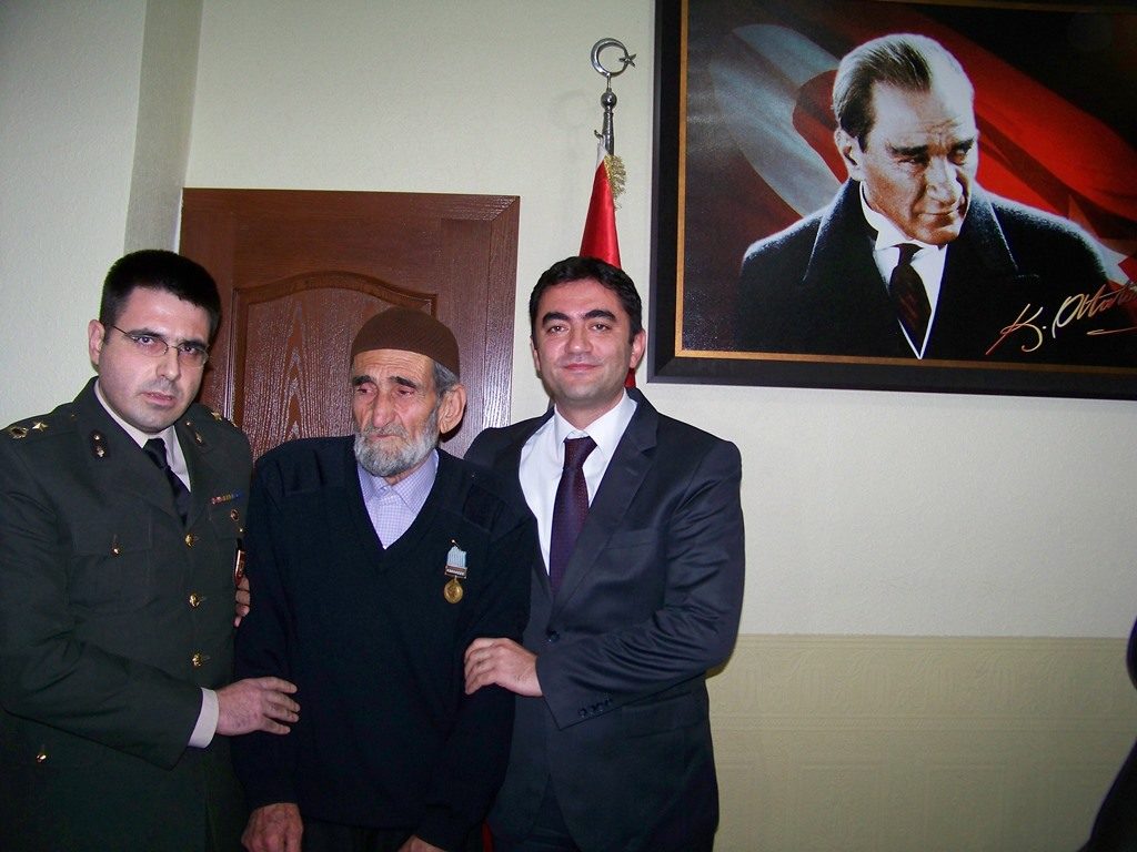 ŞEREF MADALYASINA 61 SONRA KAVUŞAN KORE GAZİSİ ,HAYATINI KAYBETTİ.