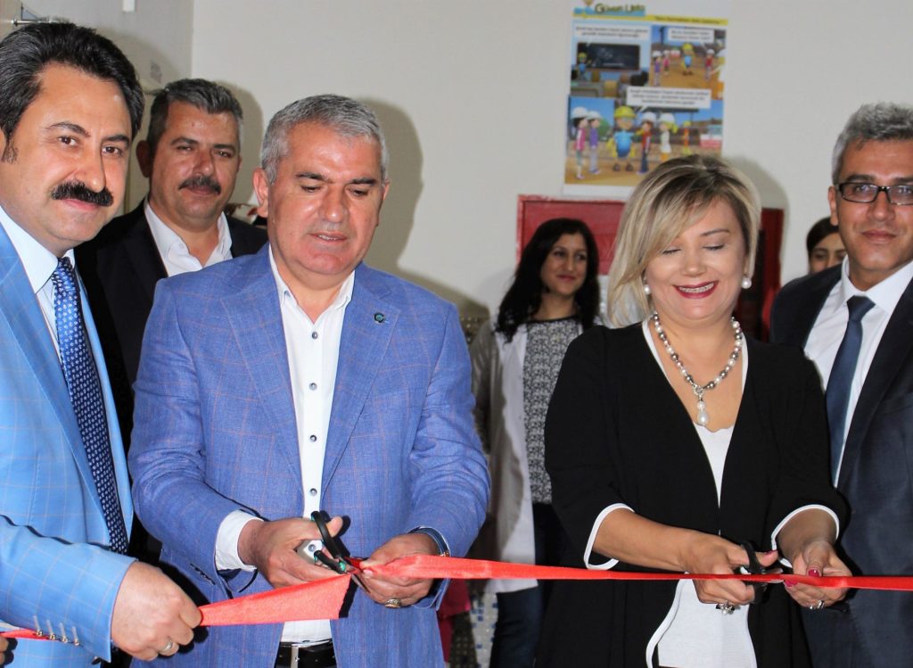 ACIPINAR ORTAOKULU KÜTÜPHANE PROJESİNDE MUTLU SON