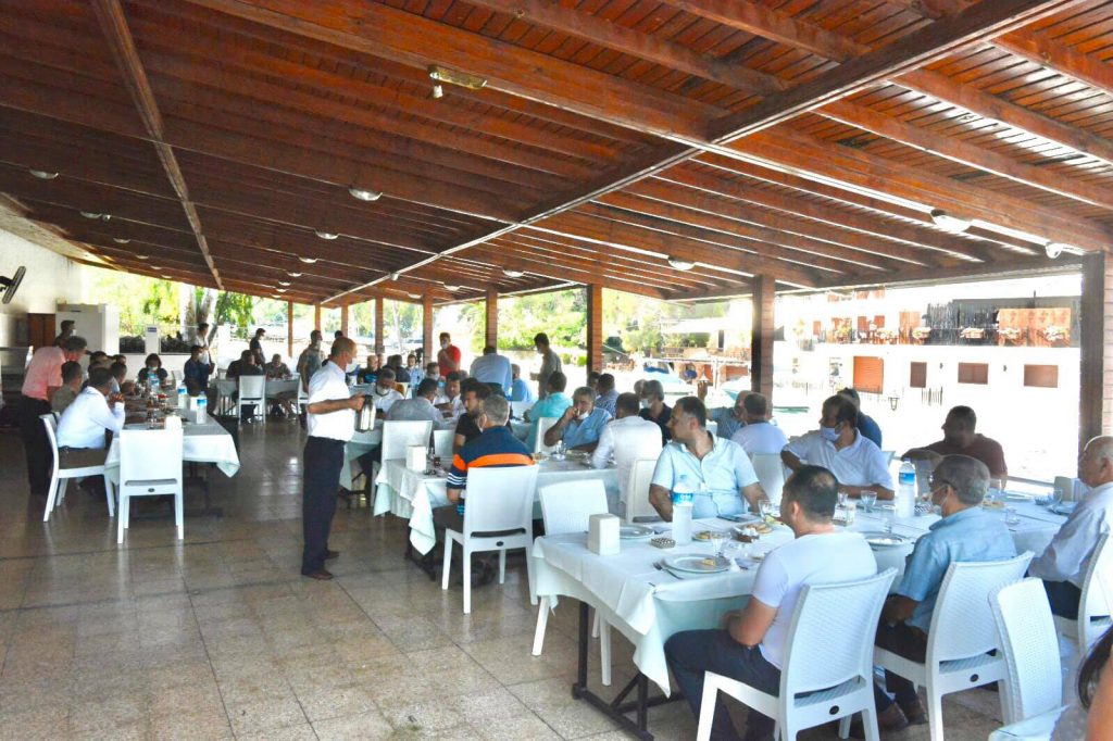 ARSUZ BELEDİYE BAŞKANI, ARSUZ ESNAFIYLA BİR ARAYA GELDİ