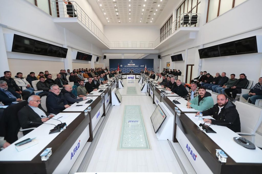 Vali Mustafa MASATLI Başkanlığında Kentsel ve Kırsal Afet Konutları İçin Değerlendirme Toplantısı Gerçekleştirildi