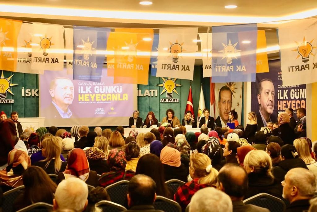 AK PARTİ İSKENDERUN KADIN KOLLARI KONGRESİ COŞKUYLA GERÇEKLEŞTİ