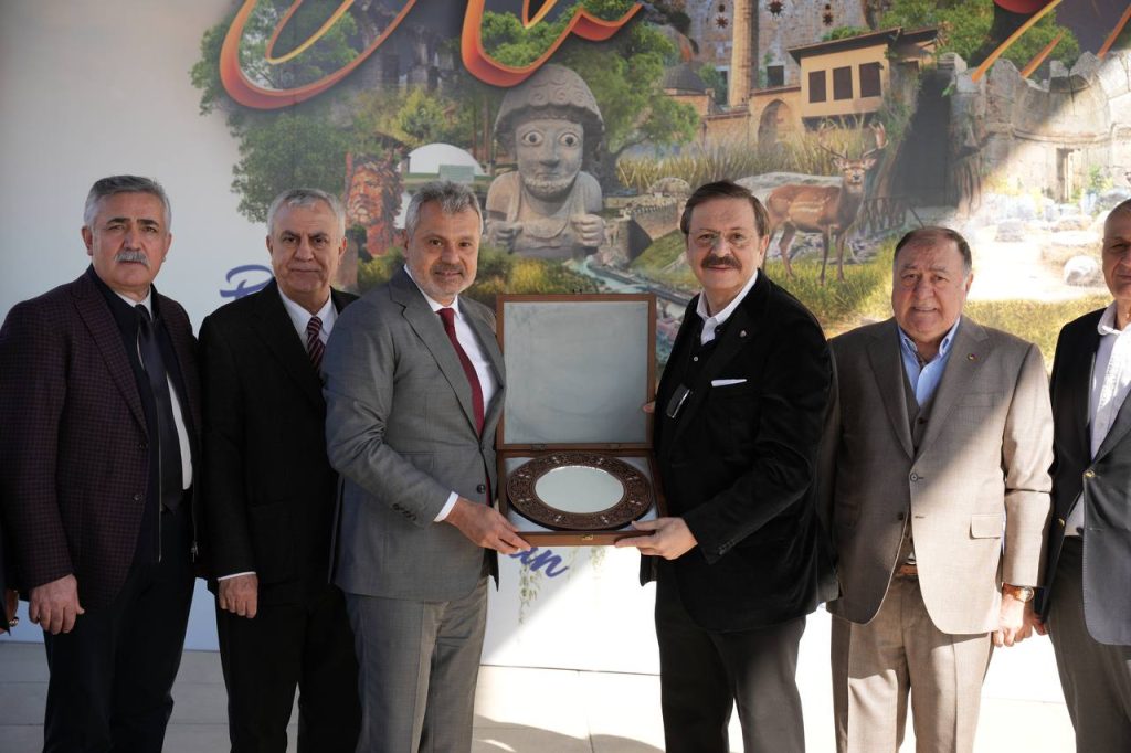 Hatay Büyükşehir Belediye Başkanı Mehmet Öntürk, TOBB Başkanı Hisarcıklıoğlu’nu Ağırladı