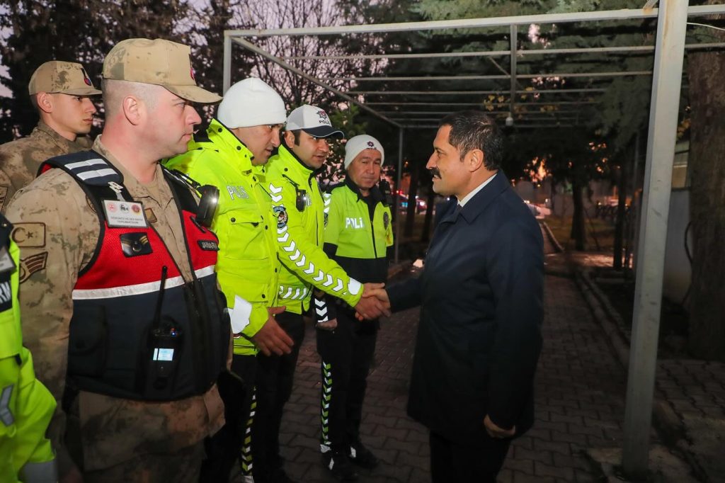 Hatay Valisi Masatlı, Ovakent’te Jandarmaları Ziyaret Etti ve Yeni Yıl Mesajı Verdi