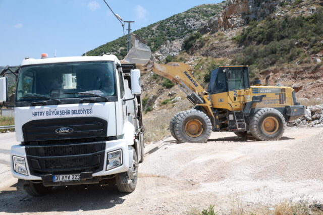foto.jpg Hatay Defne Döver Mahallesi yol çalışması