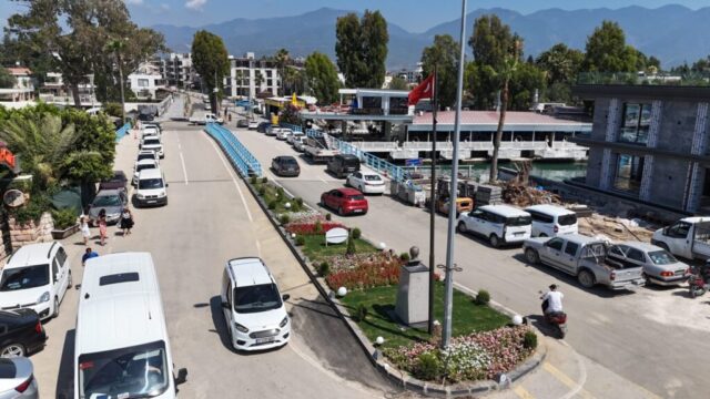 foto.jpg Hatay Arsuz'da çiçek açtı