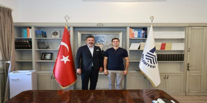 Arsuz Belediyesi Başkanı ve Bodrum Belediye Başkanı Tamer Mandalıcı