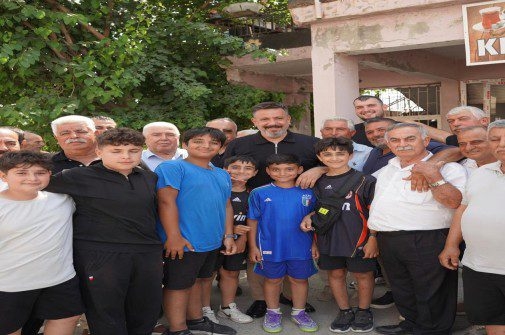 foto.jpg Arsuz Belediyesi Başkanı ve Bodrum Belediye Başkanı Tamer Mandalıcı