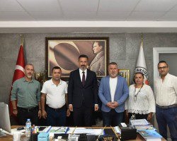 foto.jpg Arsuz Belediyesi Başkanı ve Bodrum Belediye Başkanı Tamer Mandalıcı