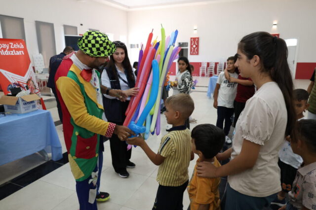 foto.jpg Altınözü'nde çocuklar bilim ve eğlenceyle buluştu