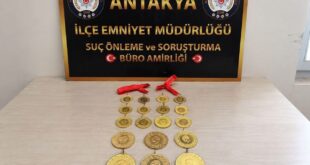 Hatay Antakya’da Otomobilden Düşen Altın Kesesi Şüpheli Güvenlik Kamerasıyla Yakalandı