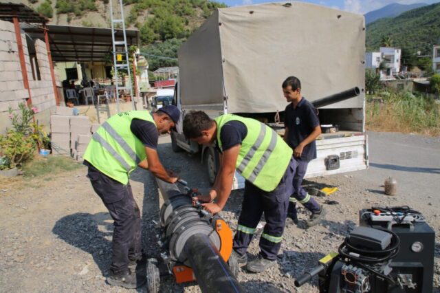Hatay’da yeni döşenen tarımsal sulama boruları