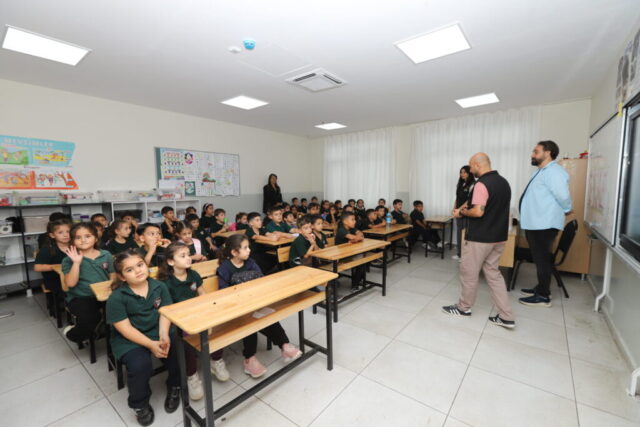 foto.jpg Serinyol İlkokulu'nda su tasarrufu eğitimi yapan HATSU ekipleri